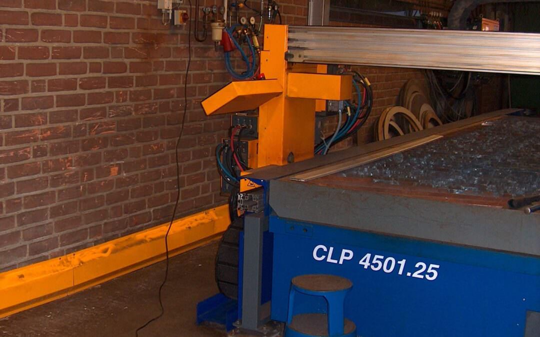Vollständige Überholung einer Plasma-Schneidmaschine